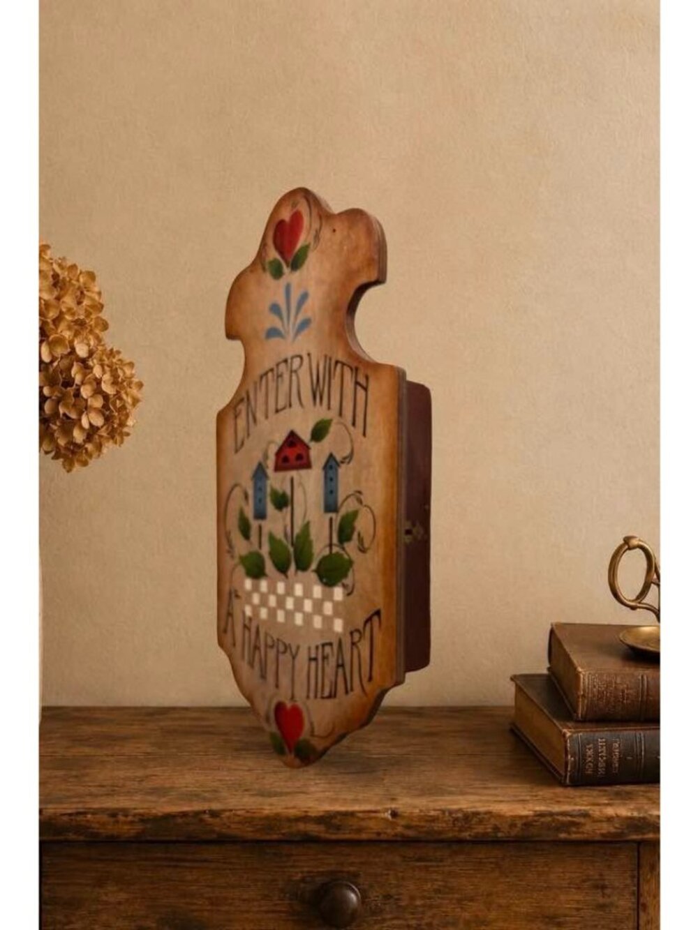 Primitive Decorated Key Holder Box Enter With A Happy Heart Wooden Wall With Hoo - Picture 4 of 5